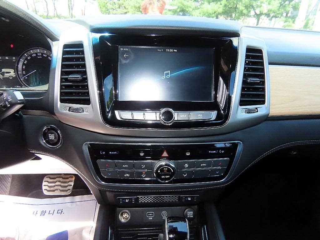 KGM Rexton — photo 13