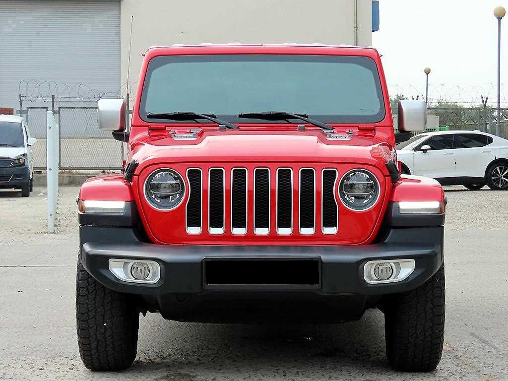 Jeep Wrangler — photo 01