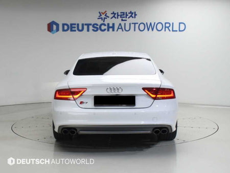 Audi S7 — photo 04