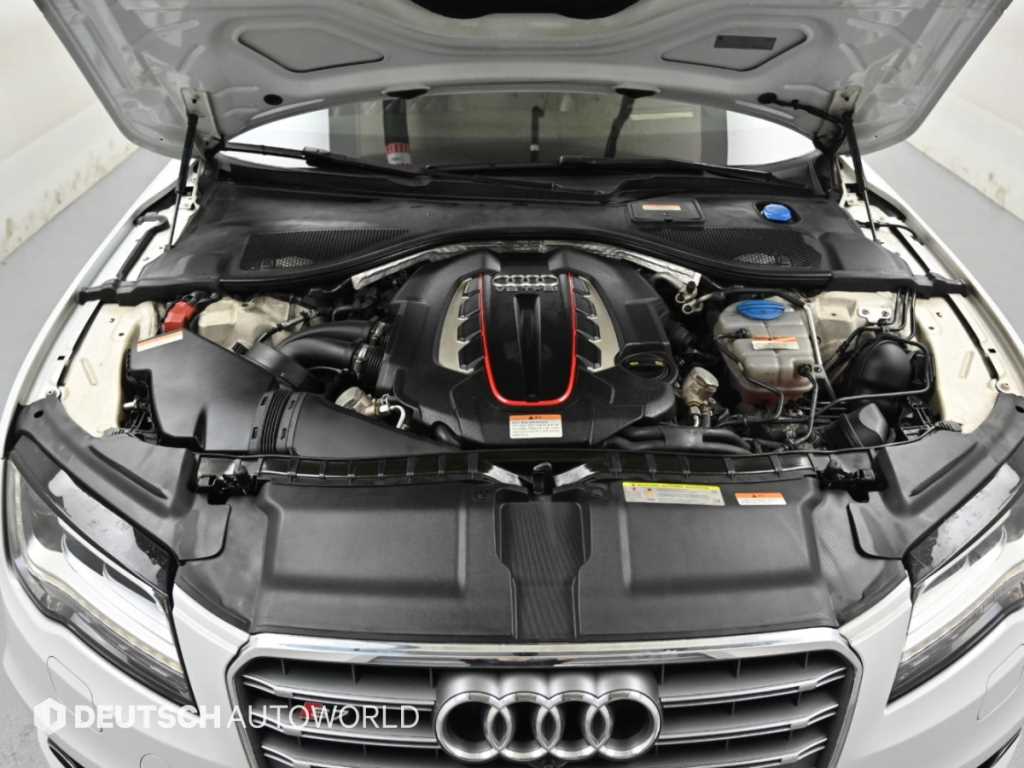 Audi S7 — photo 06