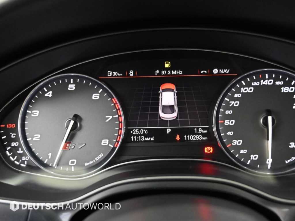 Audi S7 — photo 08