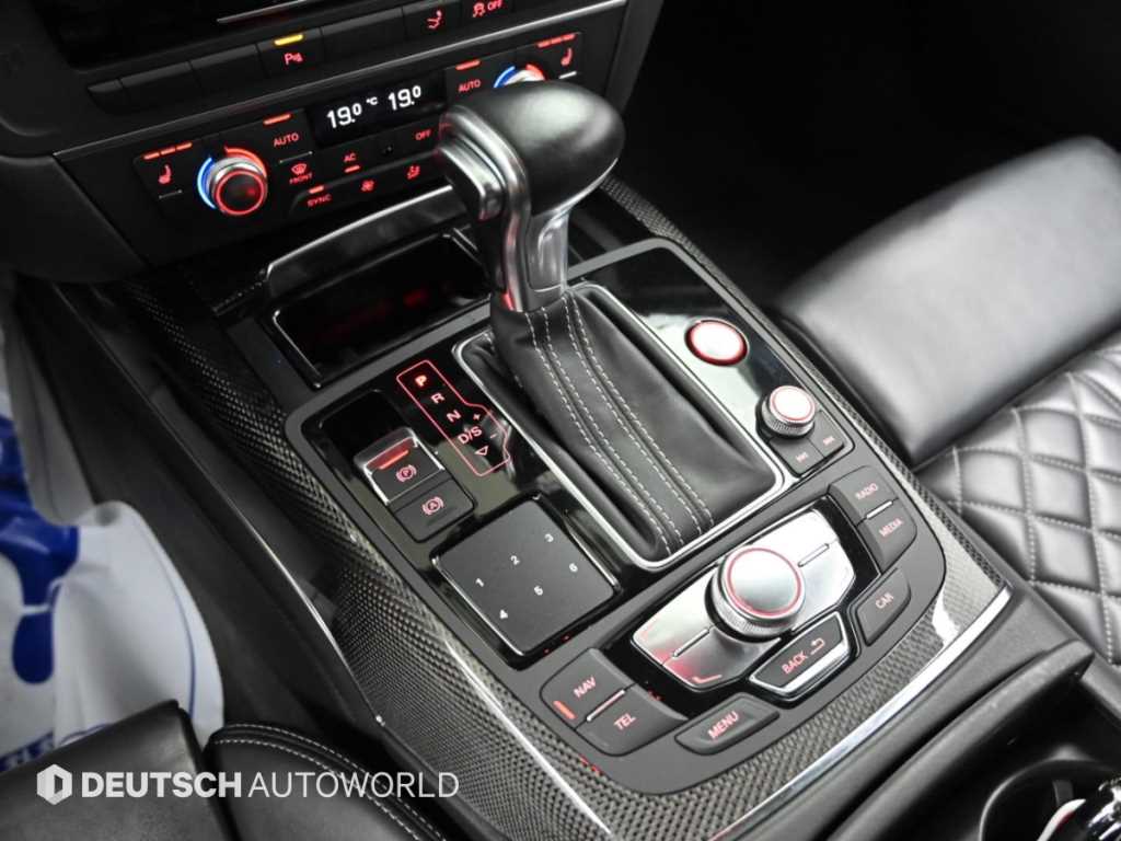 Audi S7 — photo 09