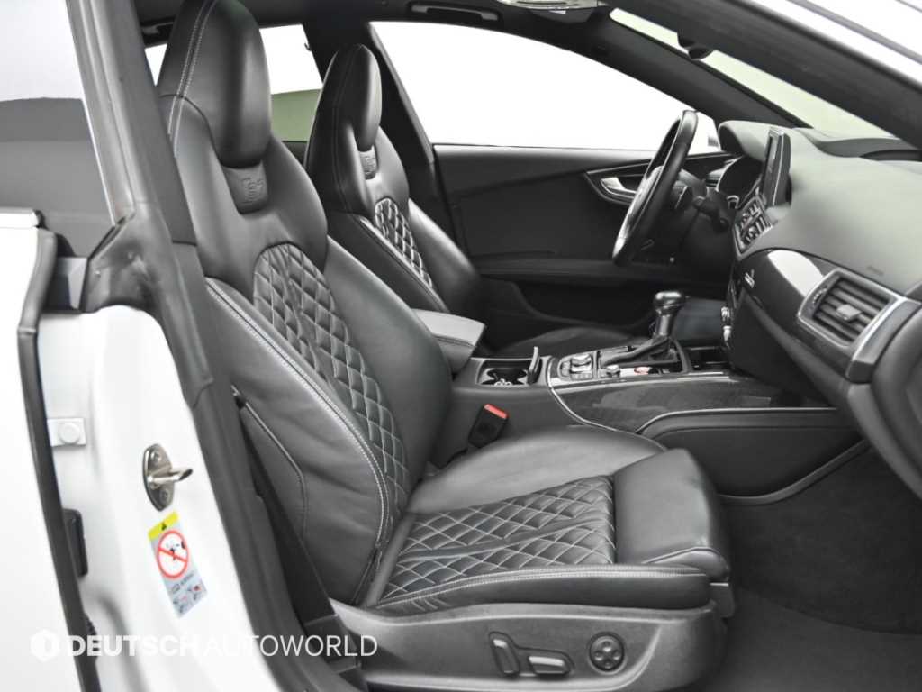 Audi S7 — photo 10