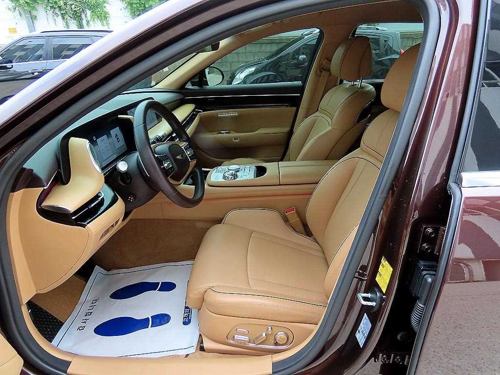 Genesis G90 — photo 05