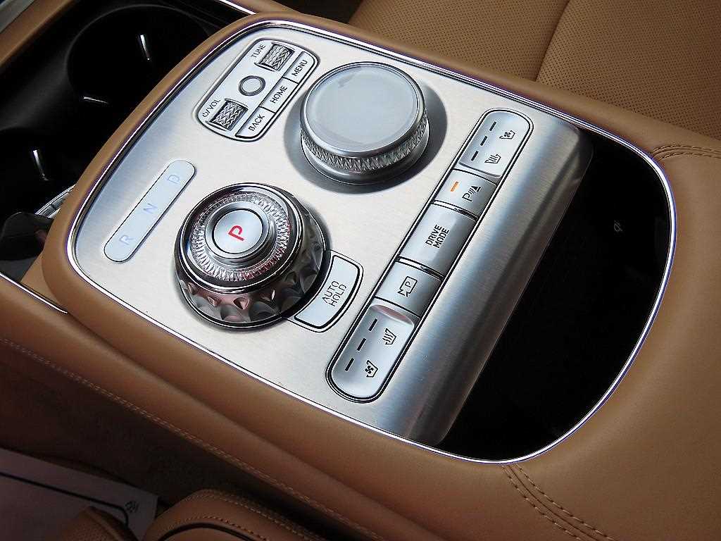Genesis G90 — photo 11
