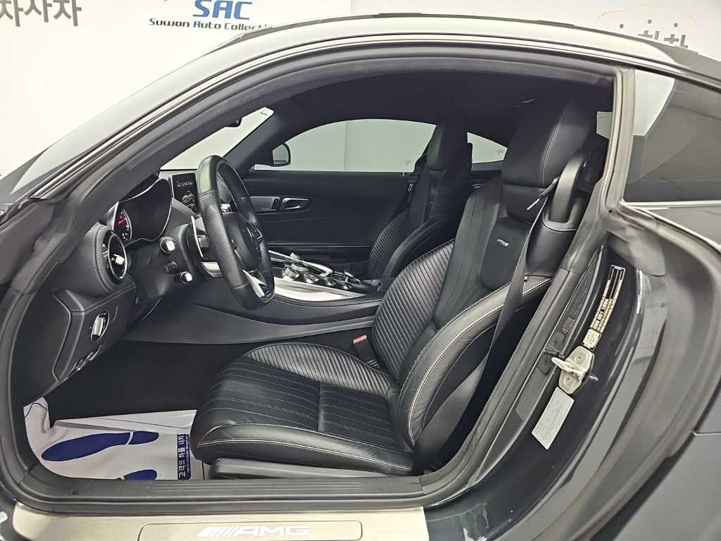 Mercedes-Benz AMG GT — photo 11