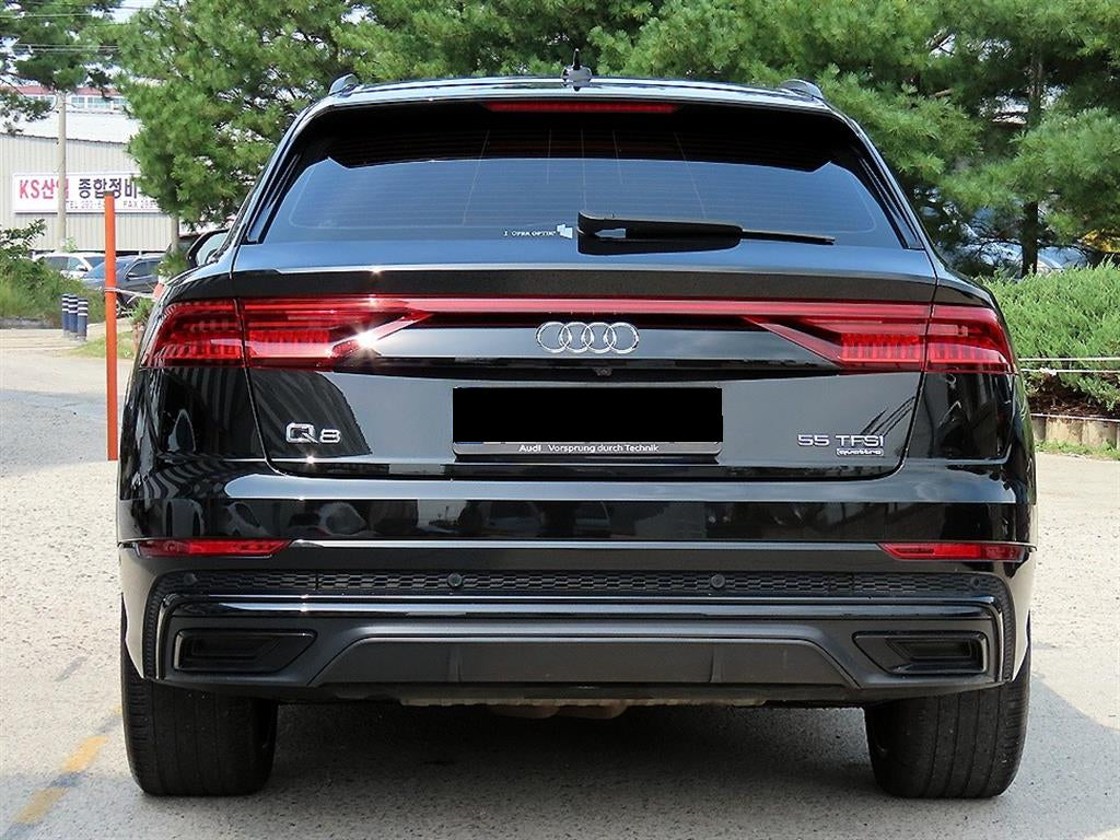Audi Q8 — photo 04