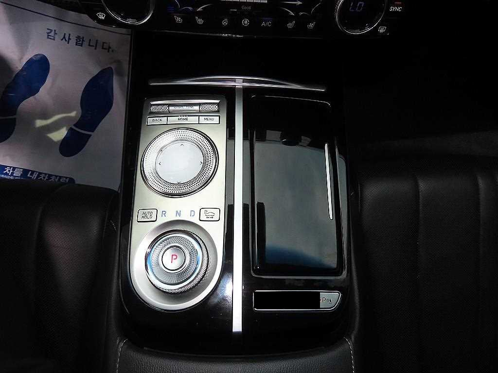 Genesis G80 — photo 11