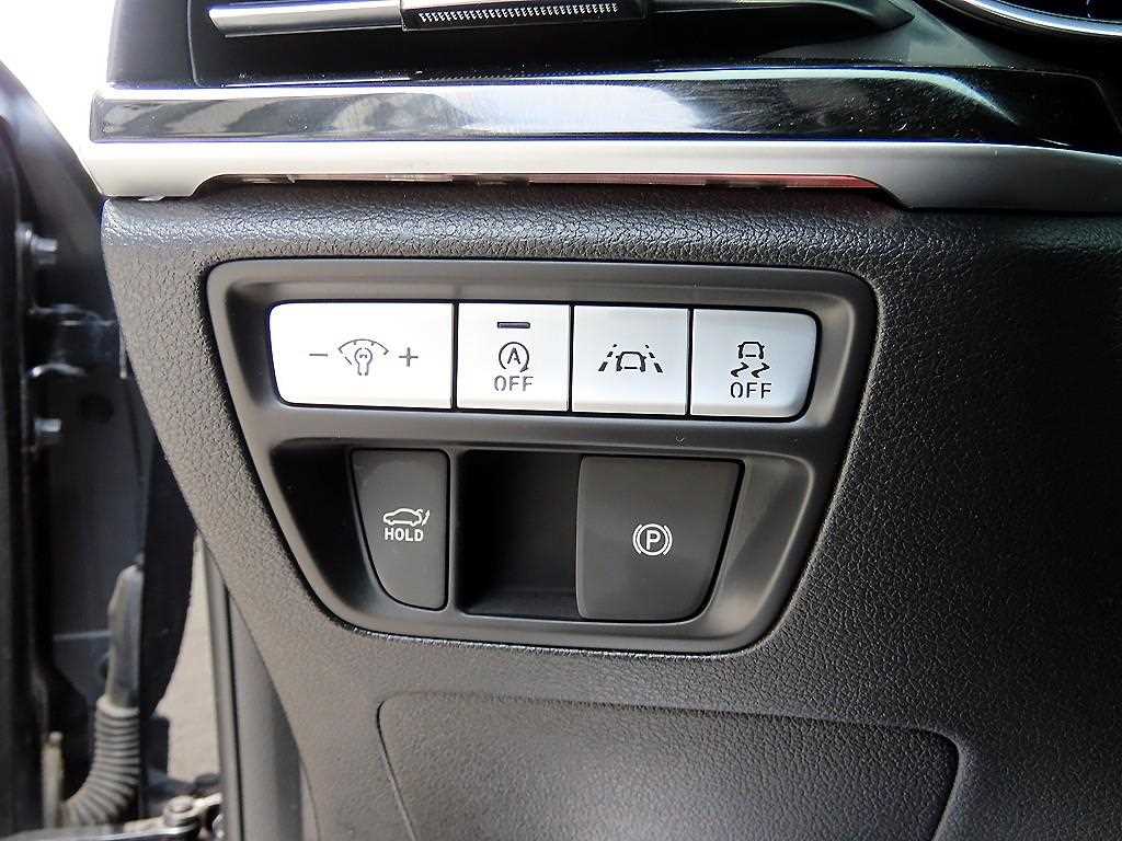 Genesis G80 — photo 13