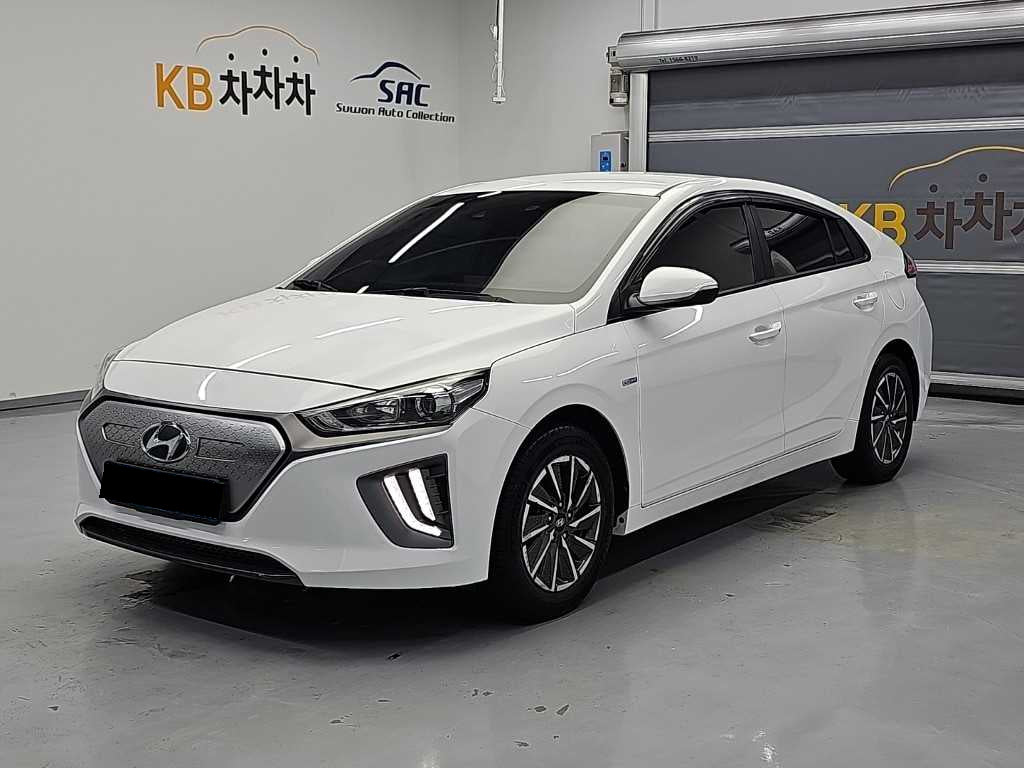 Hyundai Ioniq — photo 02