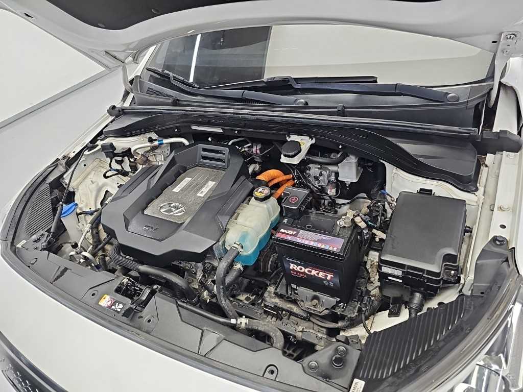 Hyundai Ioniq — photo 06