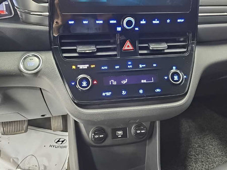 Hyundai Ioniq — photo 11