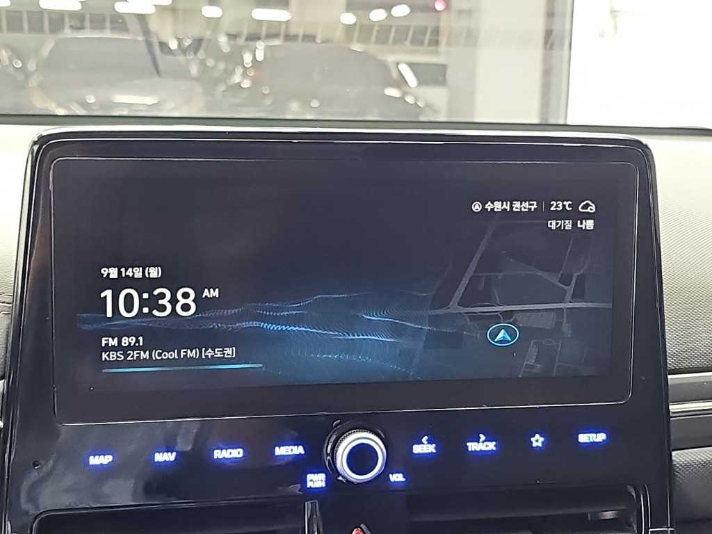 Hyundai Ioniq — photo 14