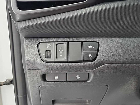 Hyundai Ioniq — photo 18
