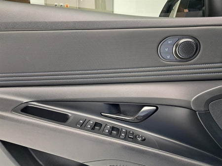 Hyundai Avante — photo 13