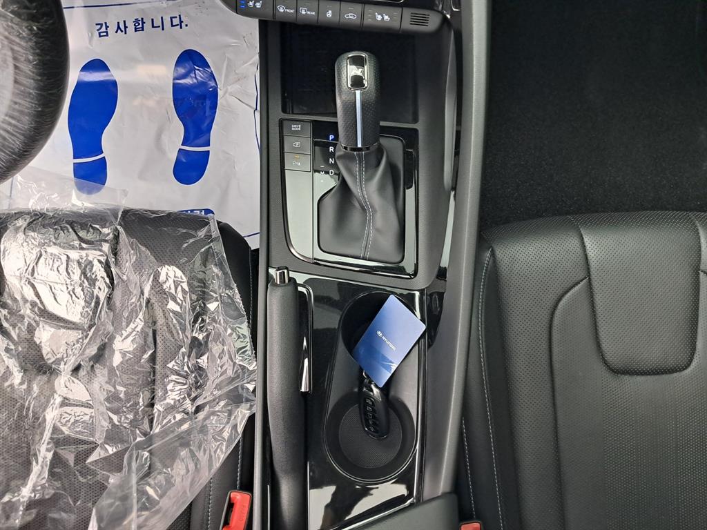Hyundai Avante — photo 14