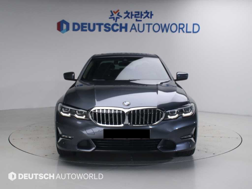 BMW 3-Series — photo 03