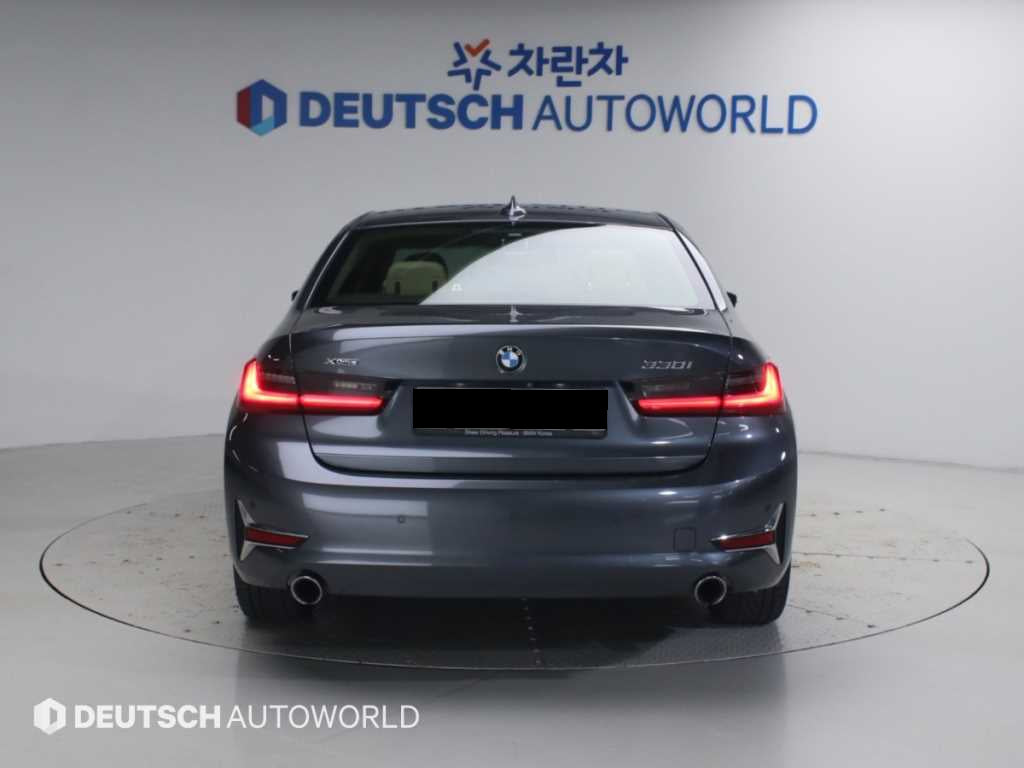 BMW 3-Series — photo 04