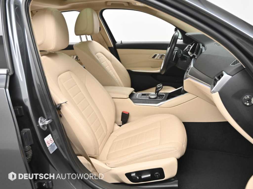 BMW 3-Series — photo 10