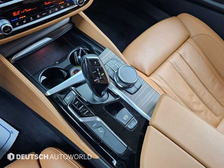 BMW 5-Series — photo 09