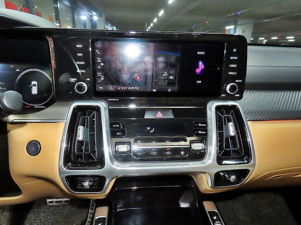 Kia Sorento — photo 11