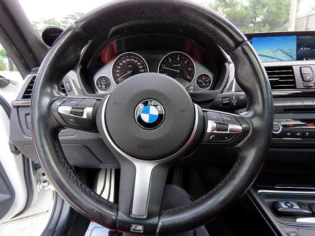 BMW 3-Series — photo 09