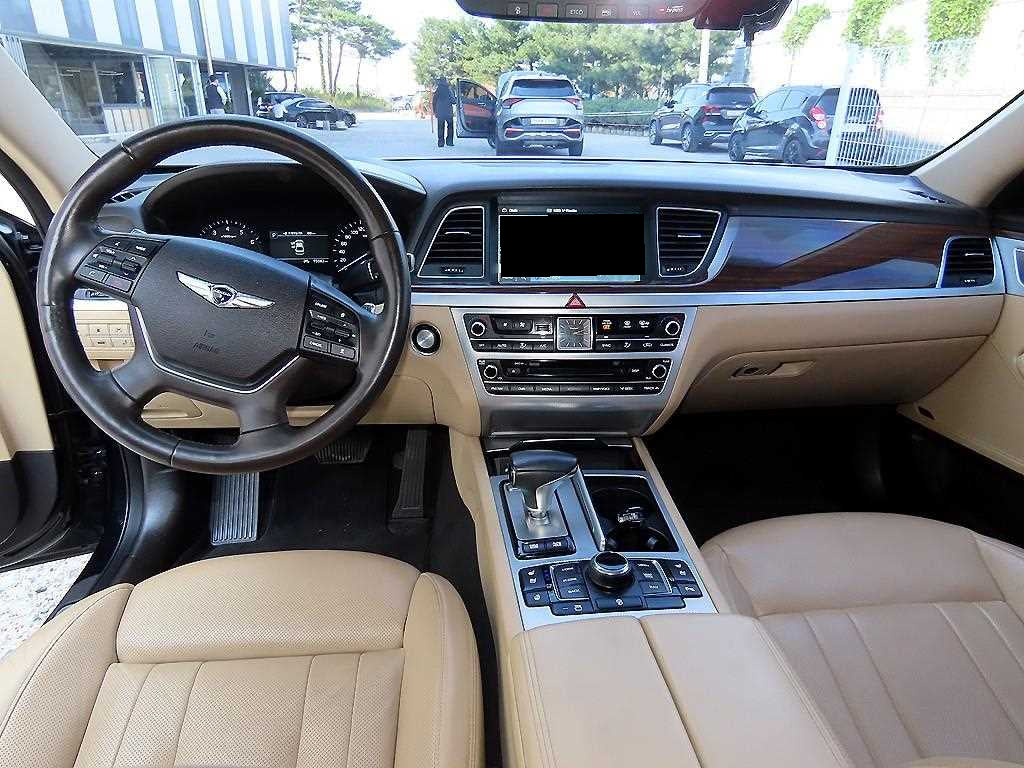 Genesis G80 — photo 07