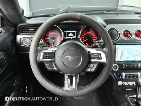 Ford Mustang — photo 13