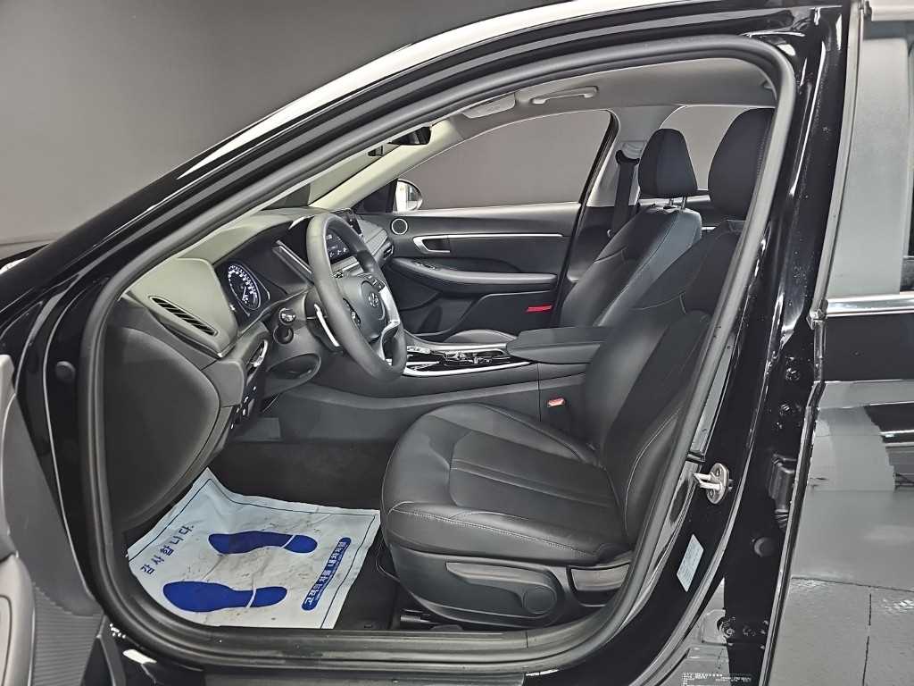 Hyundai Sonata — photo 11