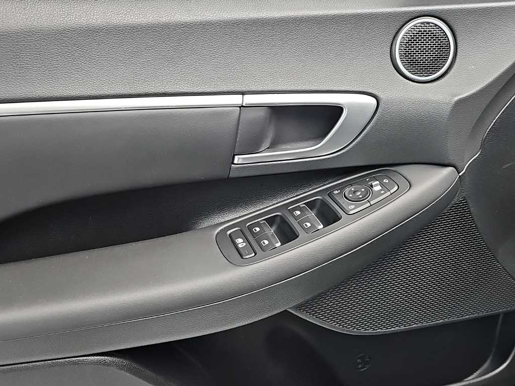 Hyundai Sonata — photo 15