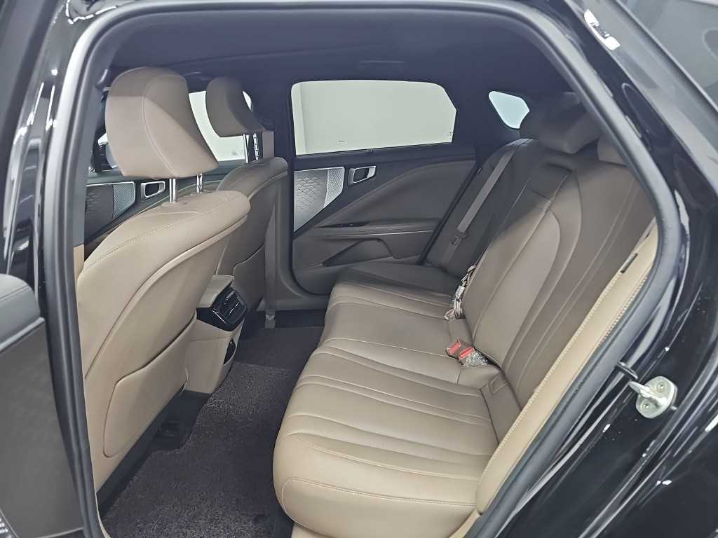 Kia K8 — photo 12