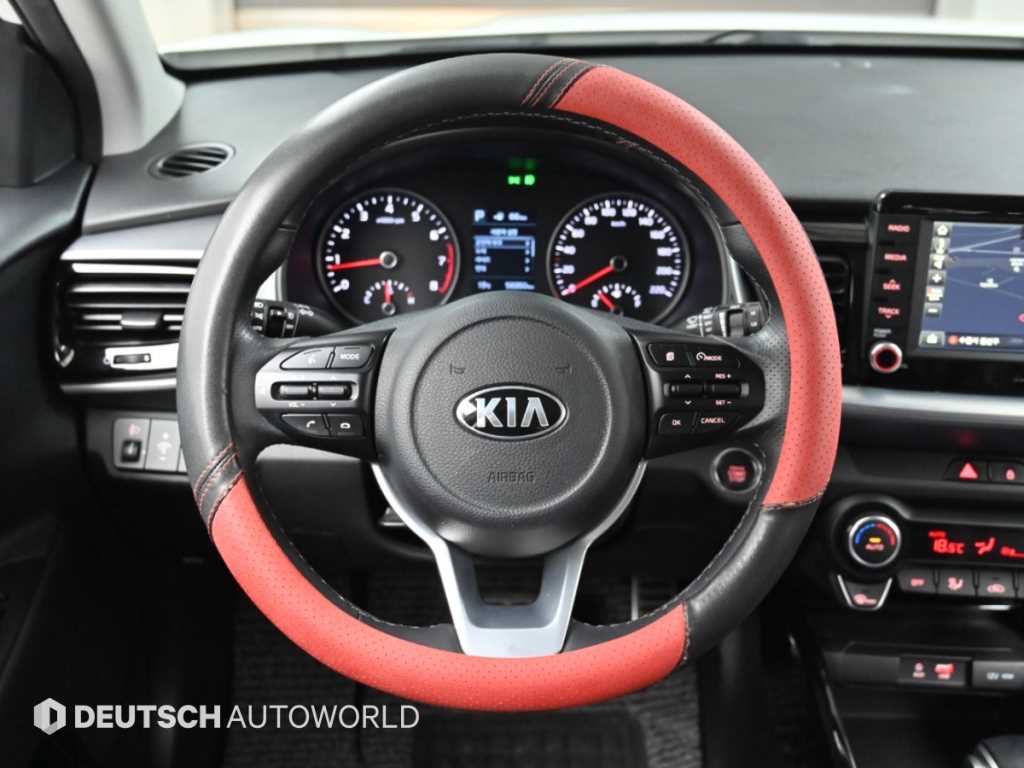 Kia Stonic — photo 13