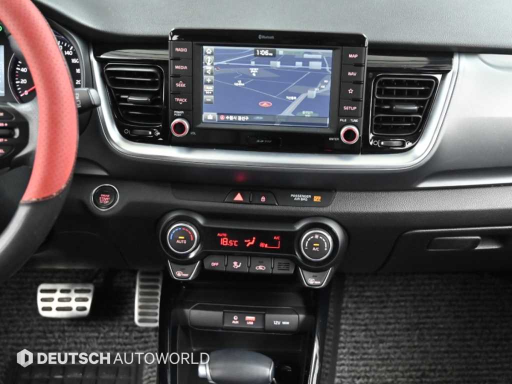 Kia Stonic — photo 14