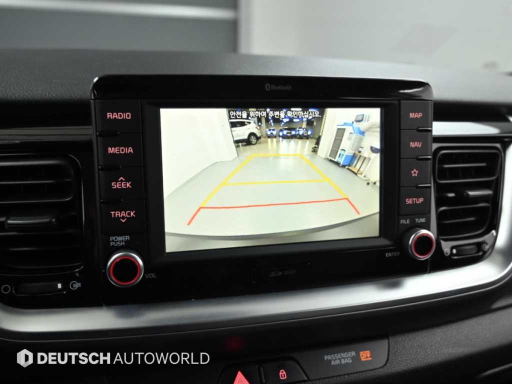 Kia Stonic — photo 15