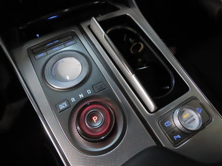Genesis GV80 — photo 06