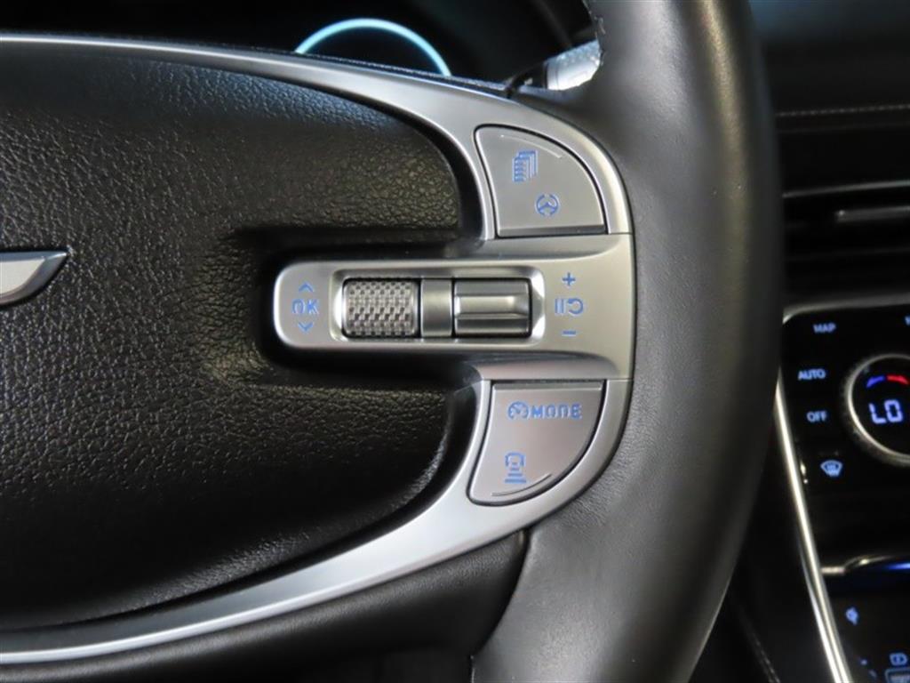 Genesis GV80 — photo 11