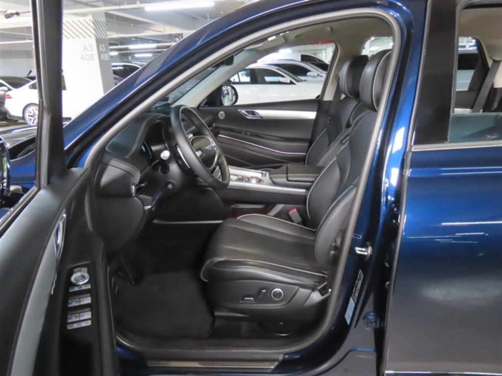 Genesis GV80 — photo 13