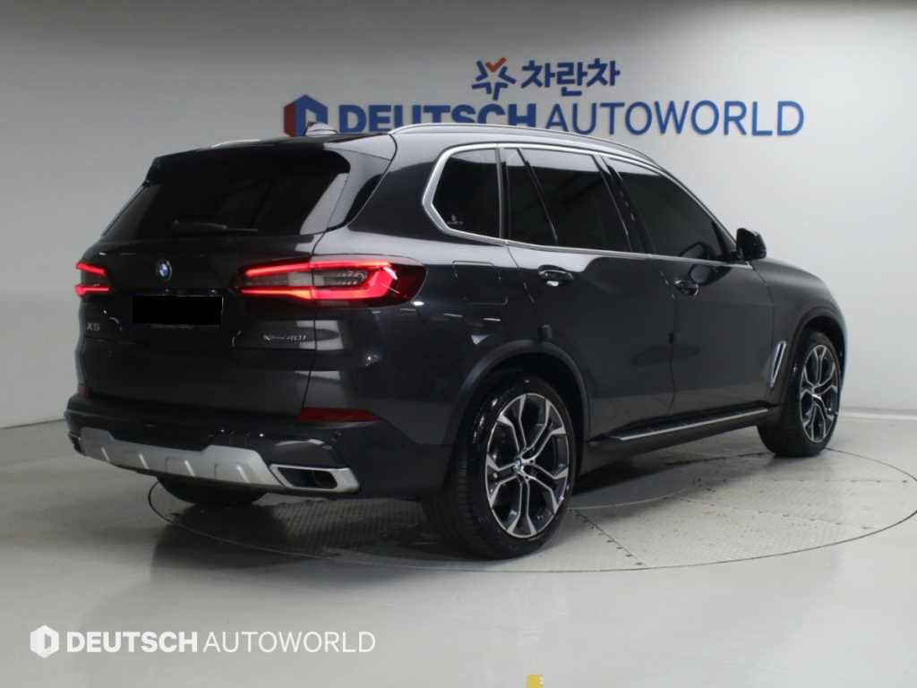 BMW X5 — photo 02
