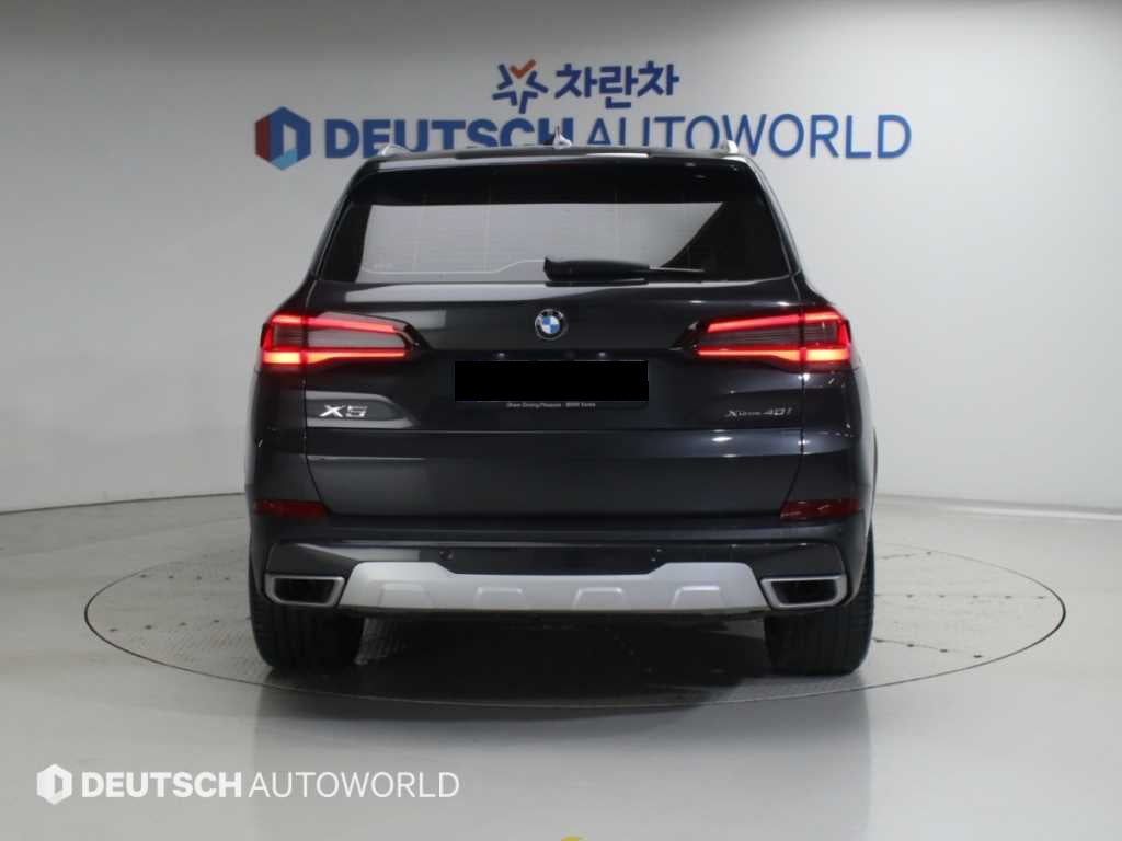 BMW X5 — photo 04