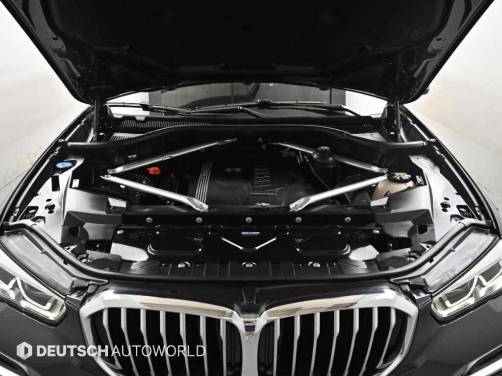 BMW X5 — photo 06