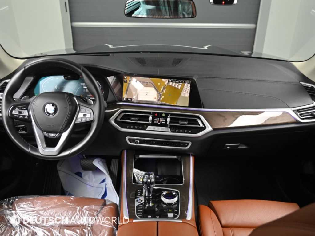 BMW X5 — photo 07