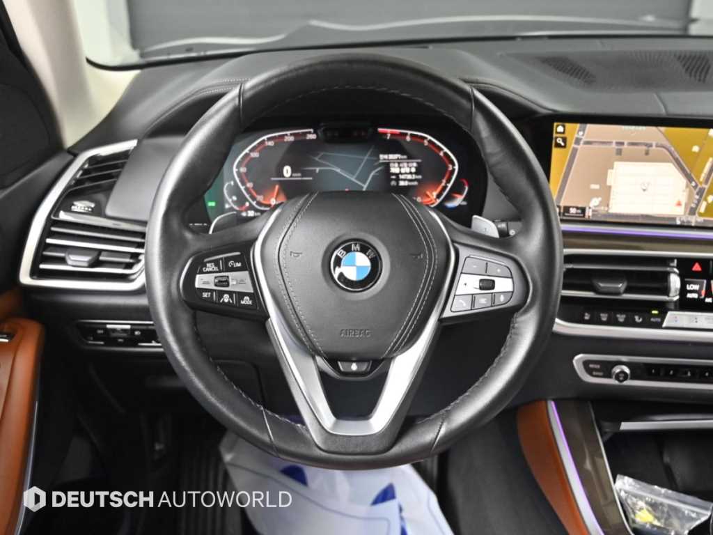 BMW X5 — photo 13