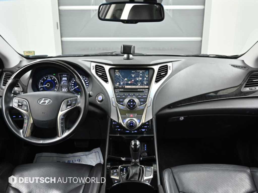 Hyundai Grandeur — photo 07