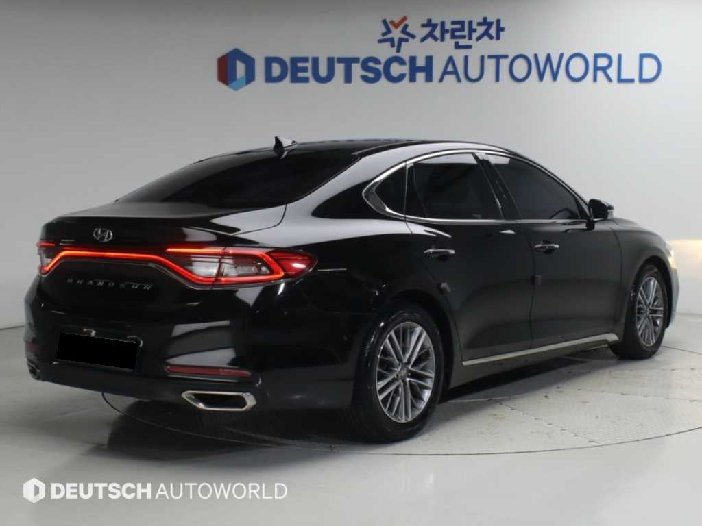 Hyundai Grandeur — photo 02