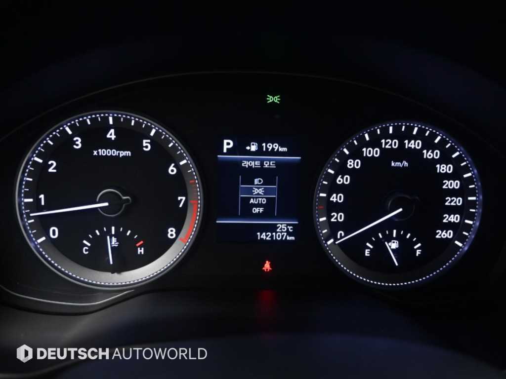 Hyundai Grandeur — photo 08