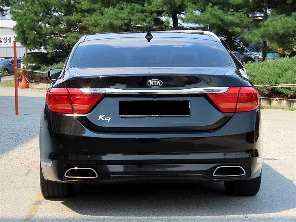 Kia K9 — photo 04