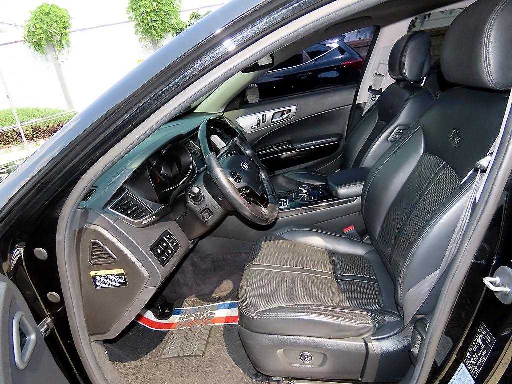 Kia K9 — photo 05