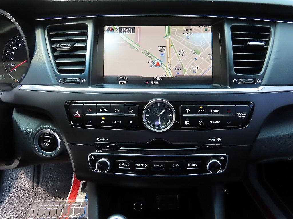 Kia K9 — photo 14