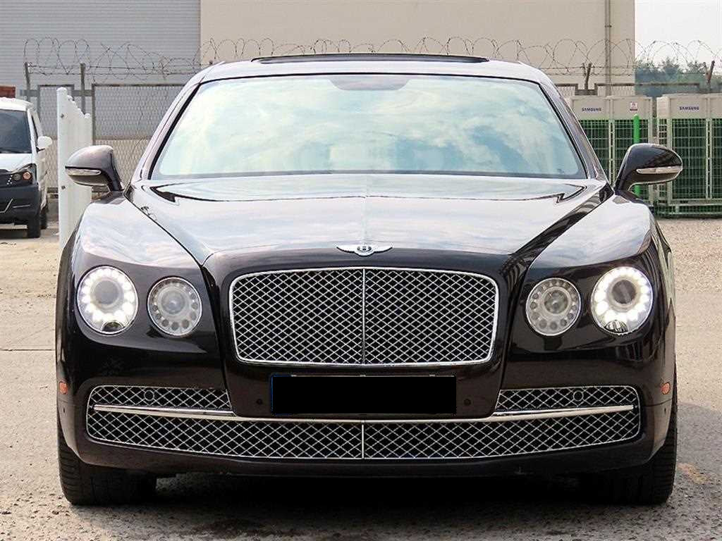 Bentley Flying Spur — photo 01