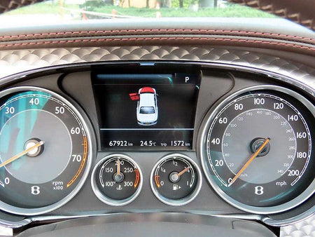 Bentley Flying Spur — photo 08